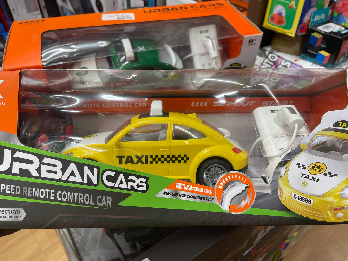 XUNBANG Urban Taxi RC Cars – High-Speed Rechargeable Remote Control Car (Green & Yellow) EV CAR RC