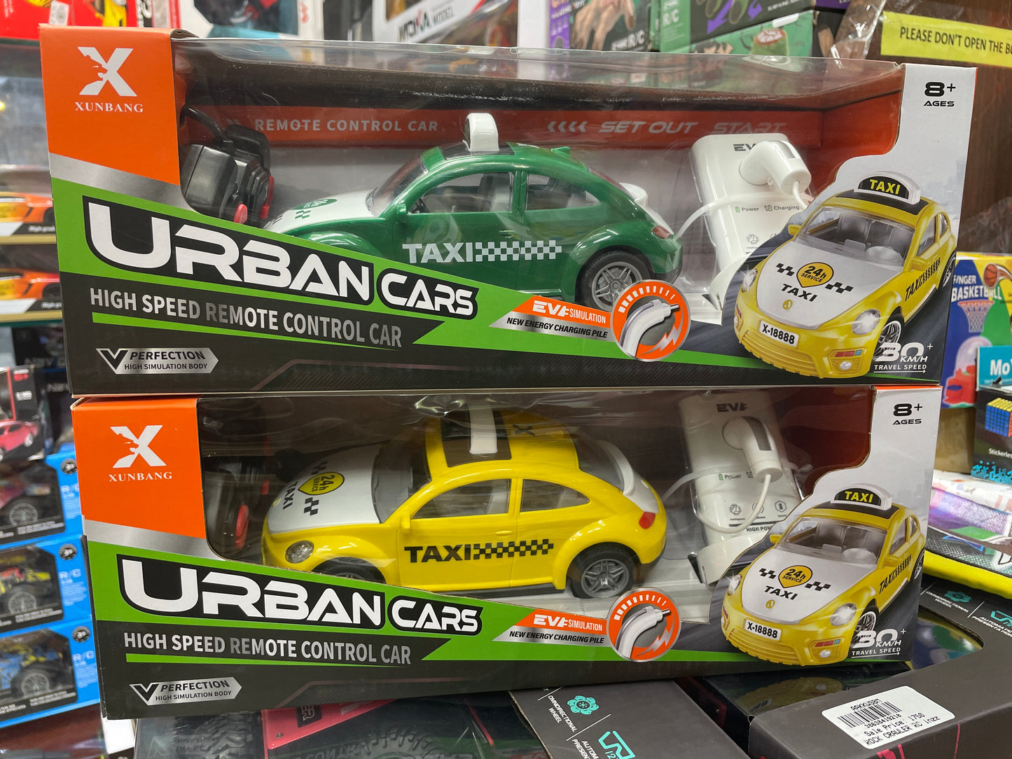 XUNBANG Urban Taxi RC Cars – High-Speed Rechargeable Remote Control Car (Green & Yellow) EV CAR RC