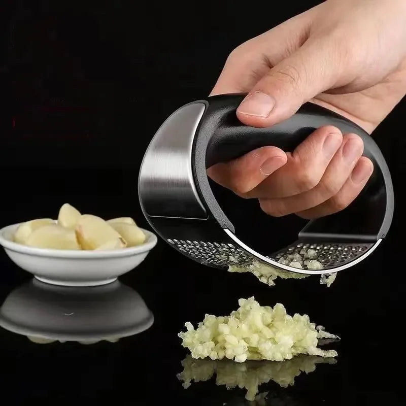 Manual Ring Black Vegetable Crusher