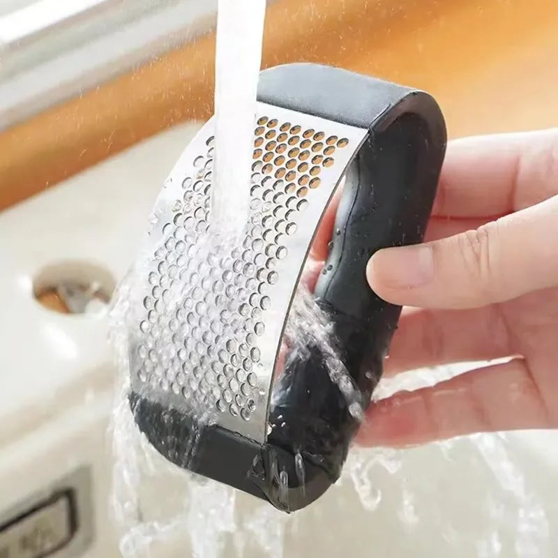 Manual Ring Black Vegetable Crusher