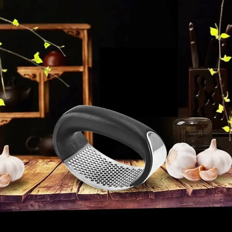 Manual Ring Black Vegetable Crusher