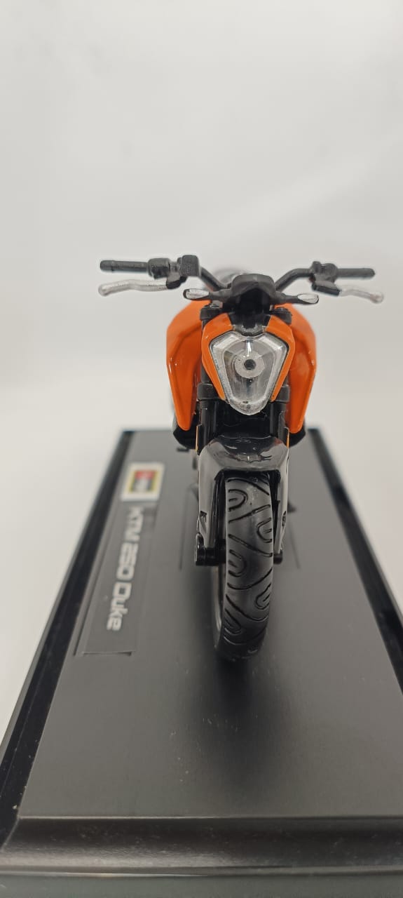 Bburago KTM 250 Duke Diecast Motorcycle Model
