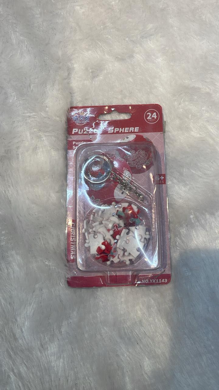 Puzzle Sphere Keychain - 24-Piece Mini 3D Puzzle with Sports Theme