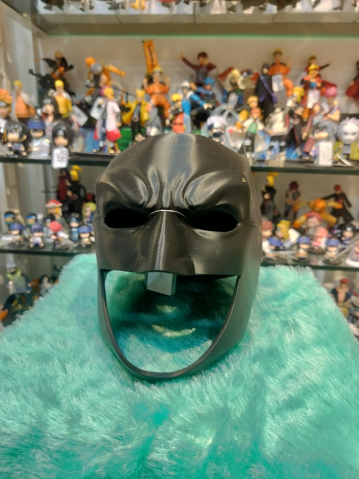 Armored Batman Mask – Battle-Damaged Dark Knight Cosplay Helmet