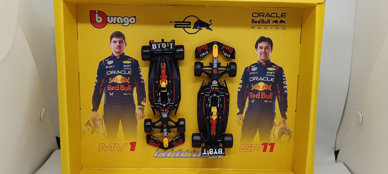 Burago Ferrari SF-24 Formula 1 Model Car Set - Charles Leclerc & Carlos Sainz (1:43 Scale)
