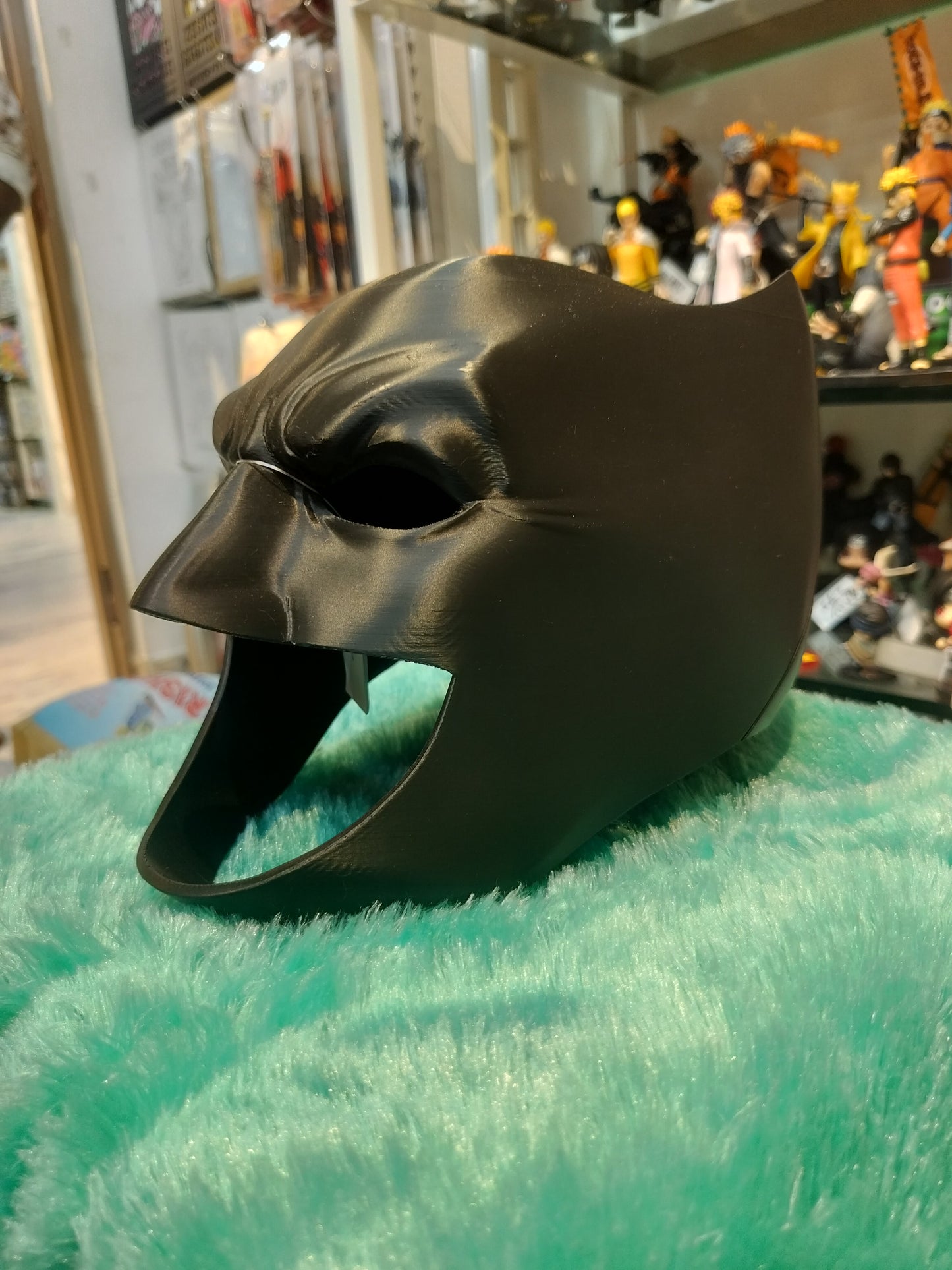 Armored Batman Mask – Battle-Damaged Dark Knight Cosplay Helmet