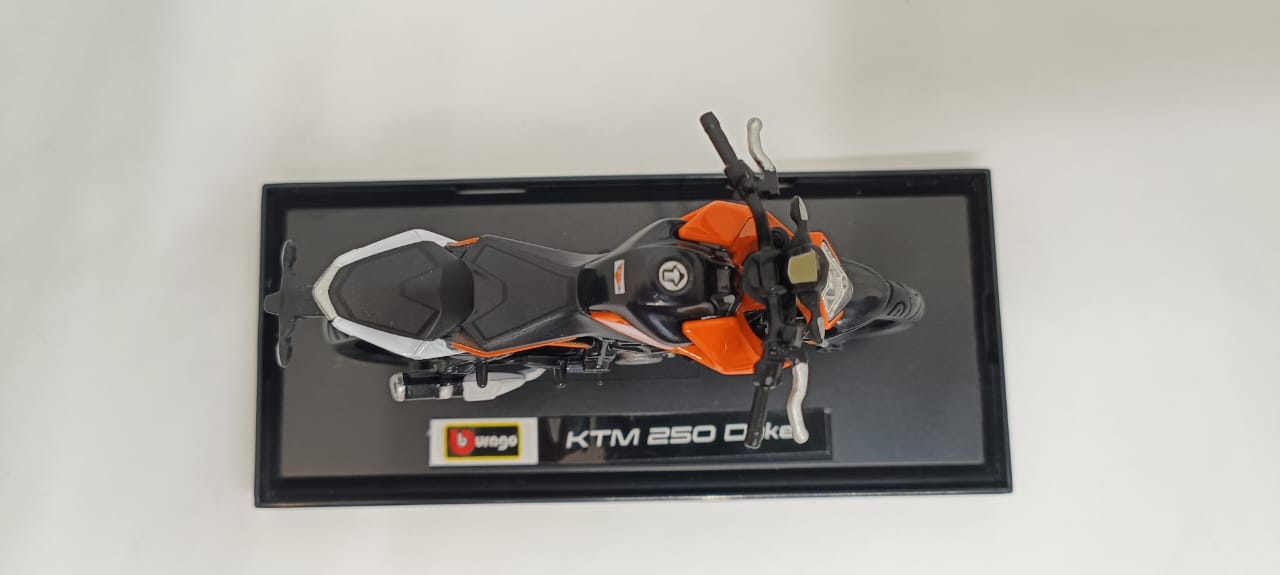 Bburago KTM 250 Duke Diecast Motorcycle Model