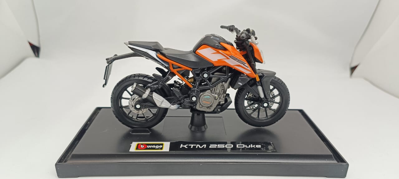 Bburago KTM 250 Duke Diecast Motorcycle Model