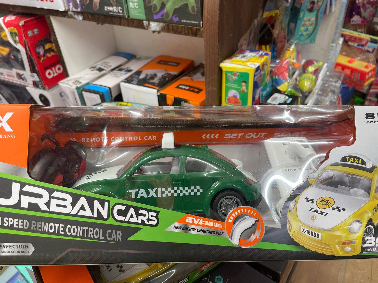 XUNBANG Urban Taxi RC Cars – High-Speed Rechargeable Remote Control Car (Green & Yellow) EV CAR RC