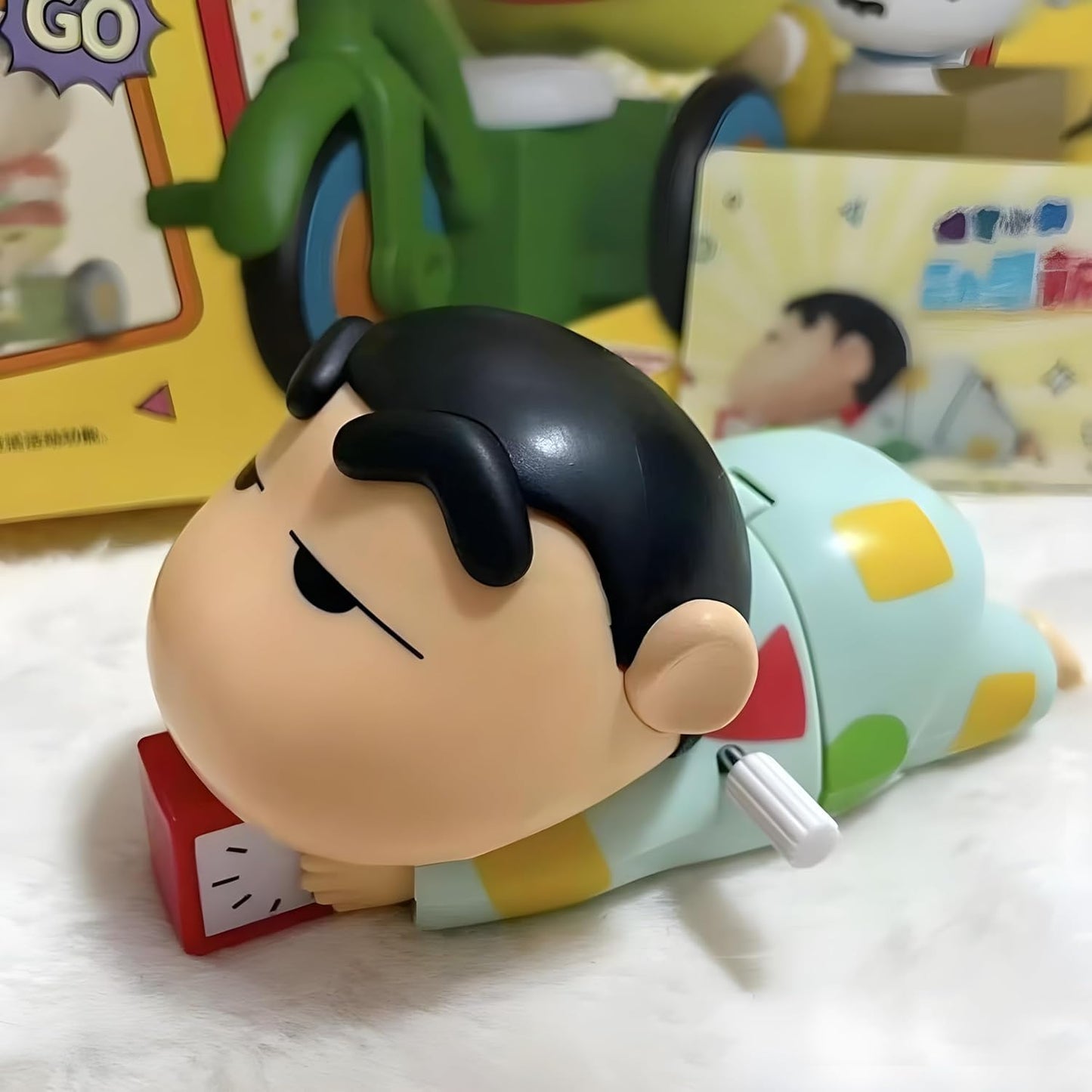 Shinchan Manual Clockwork Toy Anime 5CM Character Styling Crawling Flat Push Children's Toy Moving Birthday Gift Figure(Multicolor)