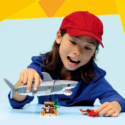 LEGO Creator Fierce Shark with a Treasure Chest Toy - Rebuilds into Anglerfish or Manta Ray - 31381
