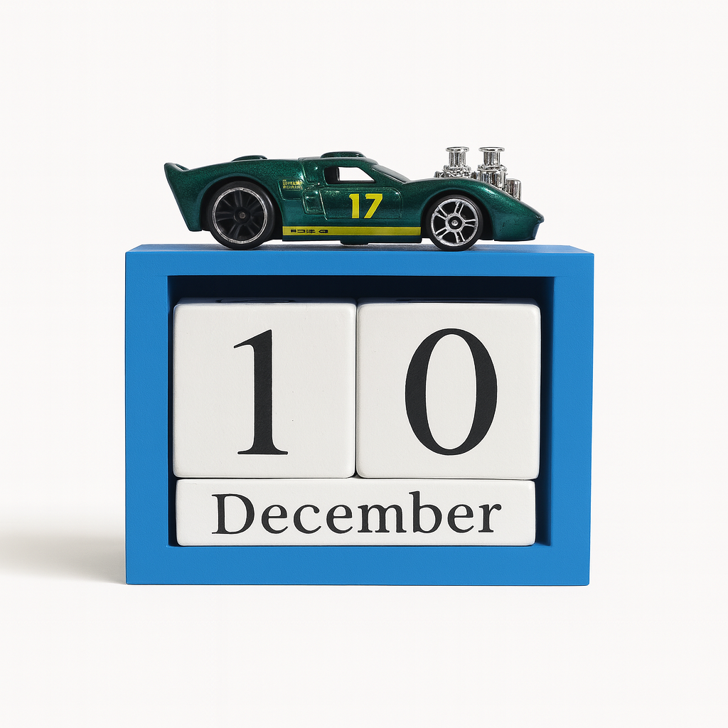 Retro Toy Car Wooden Perpetual Calendar – Desk & Home Décor (Multiple Variants)