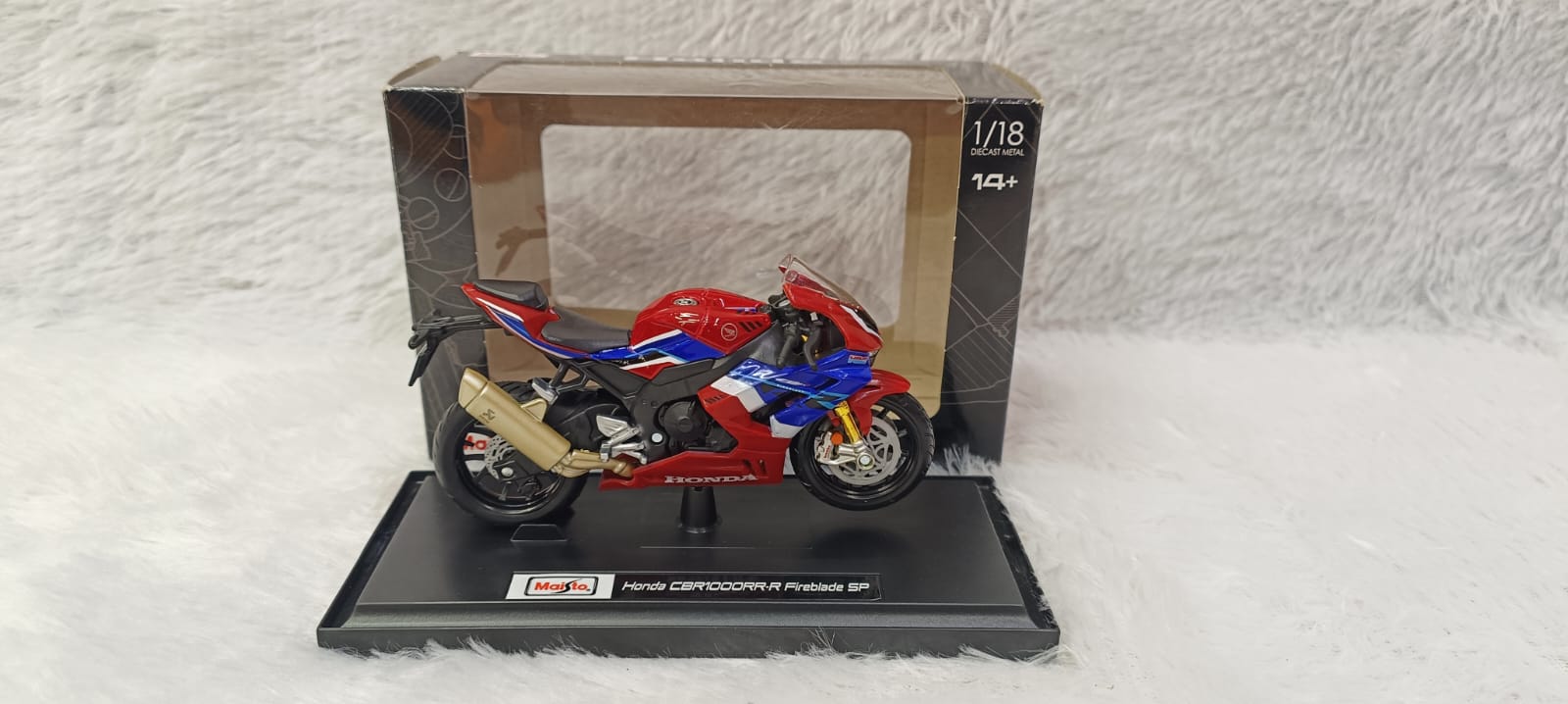 Honda CBR1000RR-R Fireblade SP Diecast Model – 1:18 Scale Collectible 🏍🔥