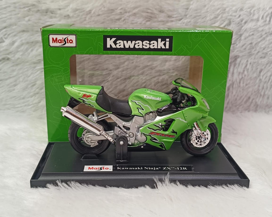 Maisto Kawasaki Ninja Diecast Bike Models (ZX-12R & ZX-10R) - 1:12 Scale