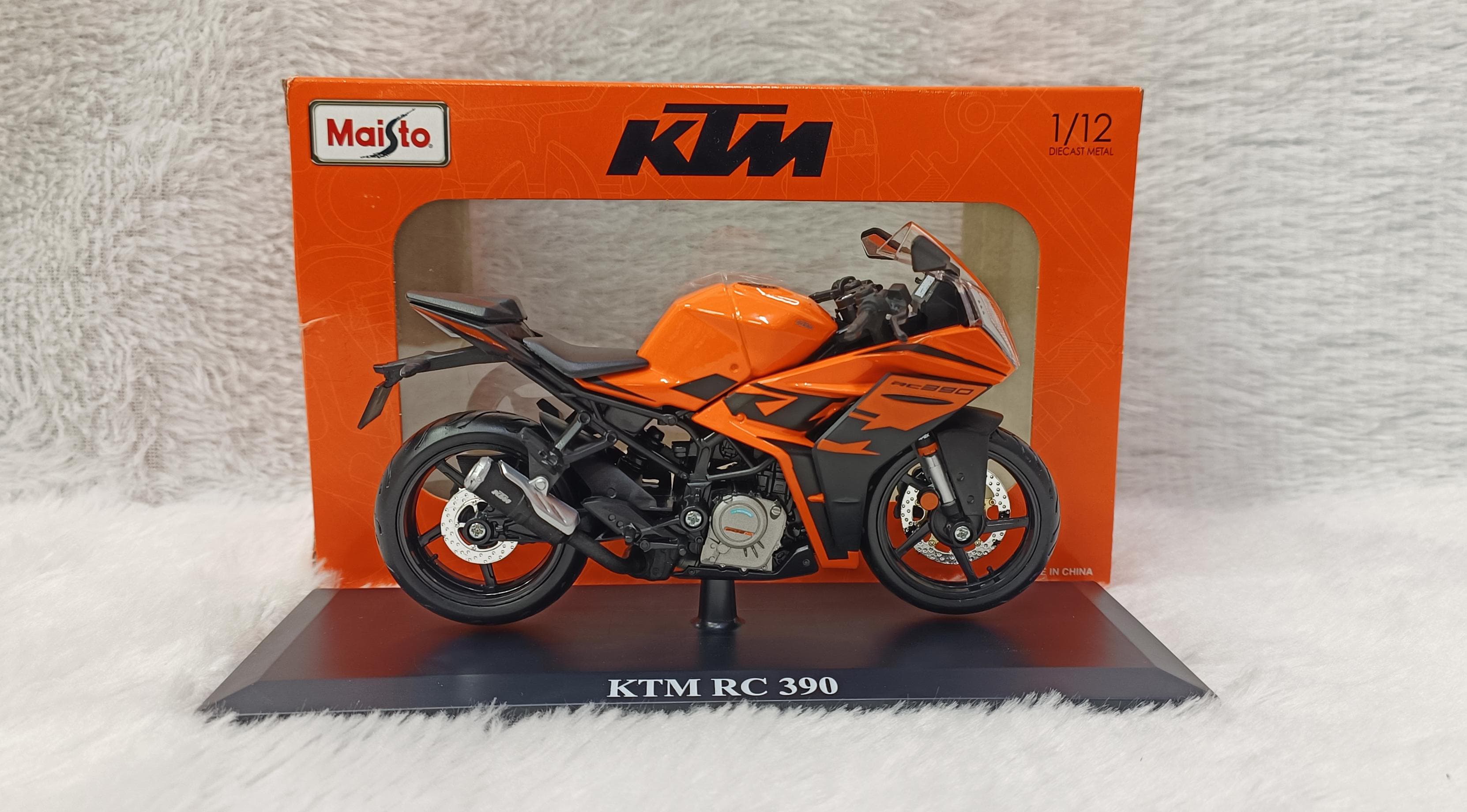 KTM RC 390 1:12 Scale Diecast Model – A Collector’s Delight!