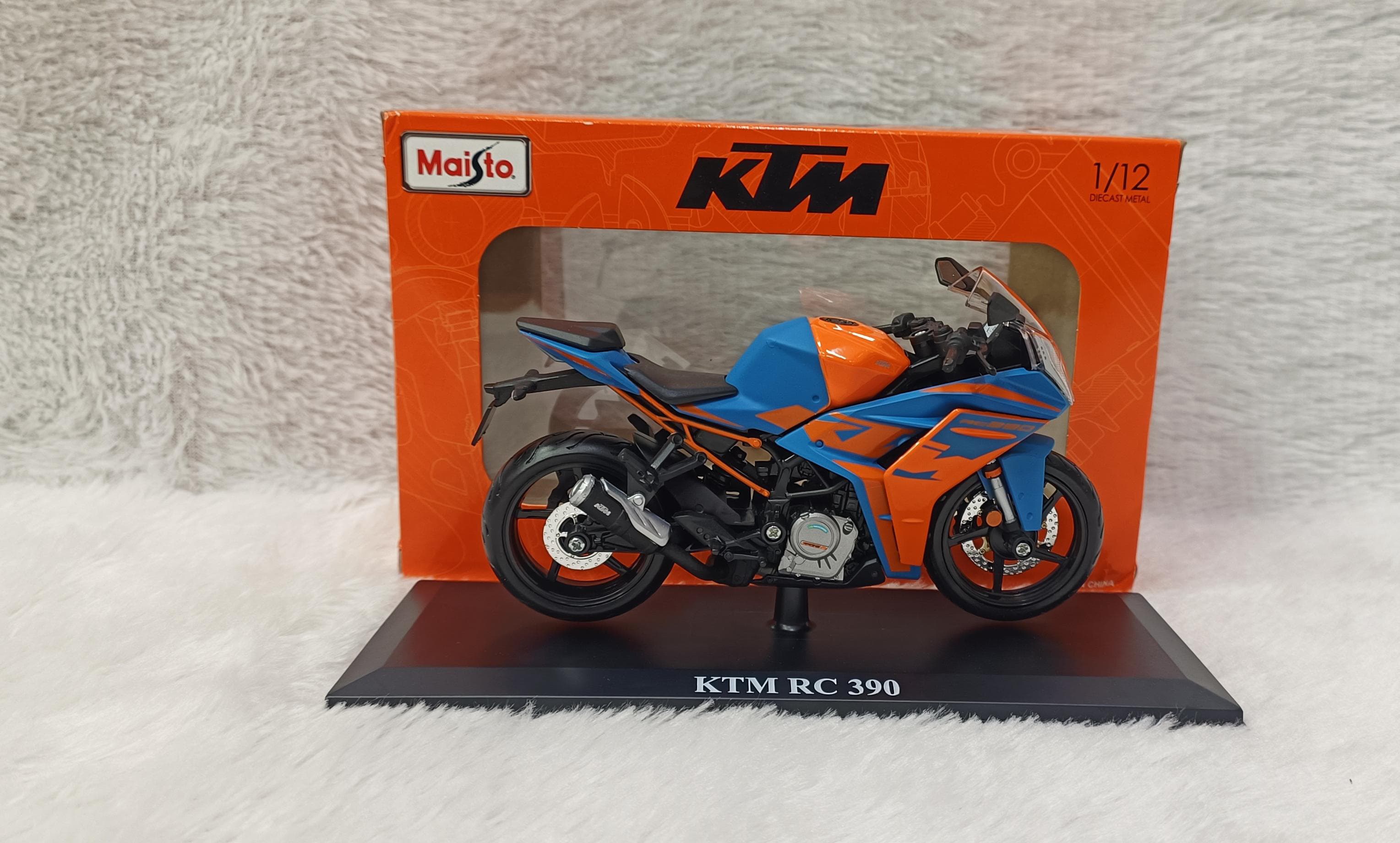 KTM RC 390 1:12 Scale Diecast Model – A Collector’s Delight!