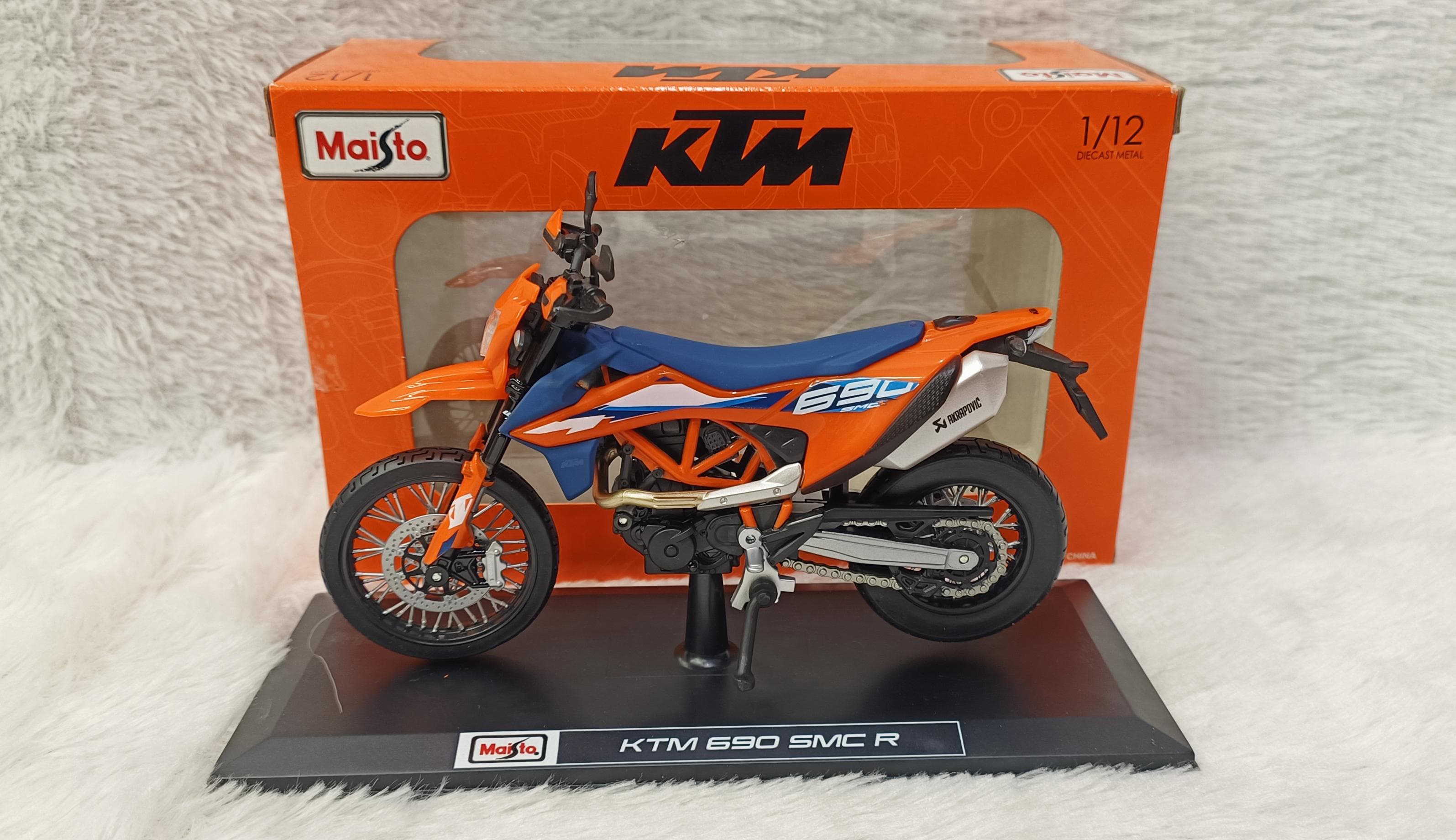 KTM 690 SMC R Diecast Model – 1:12 Scale by Maisto