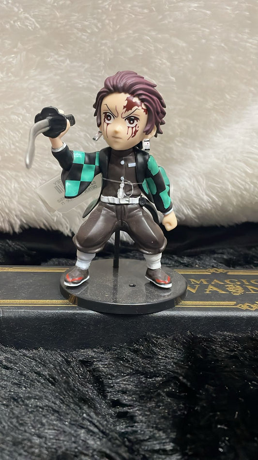Tanjiro Kamado Battle-Ready Mini Figure – Demon Slayer